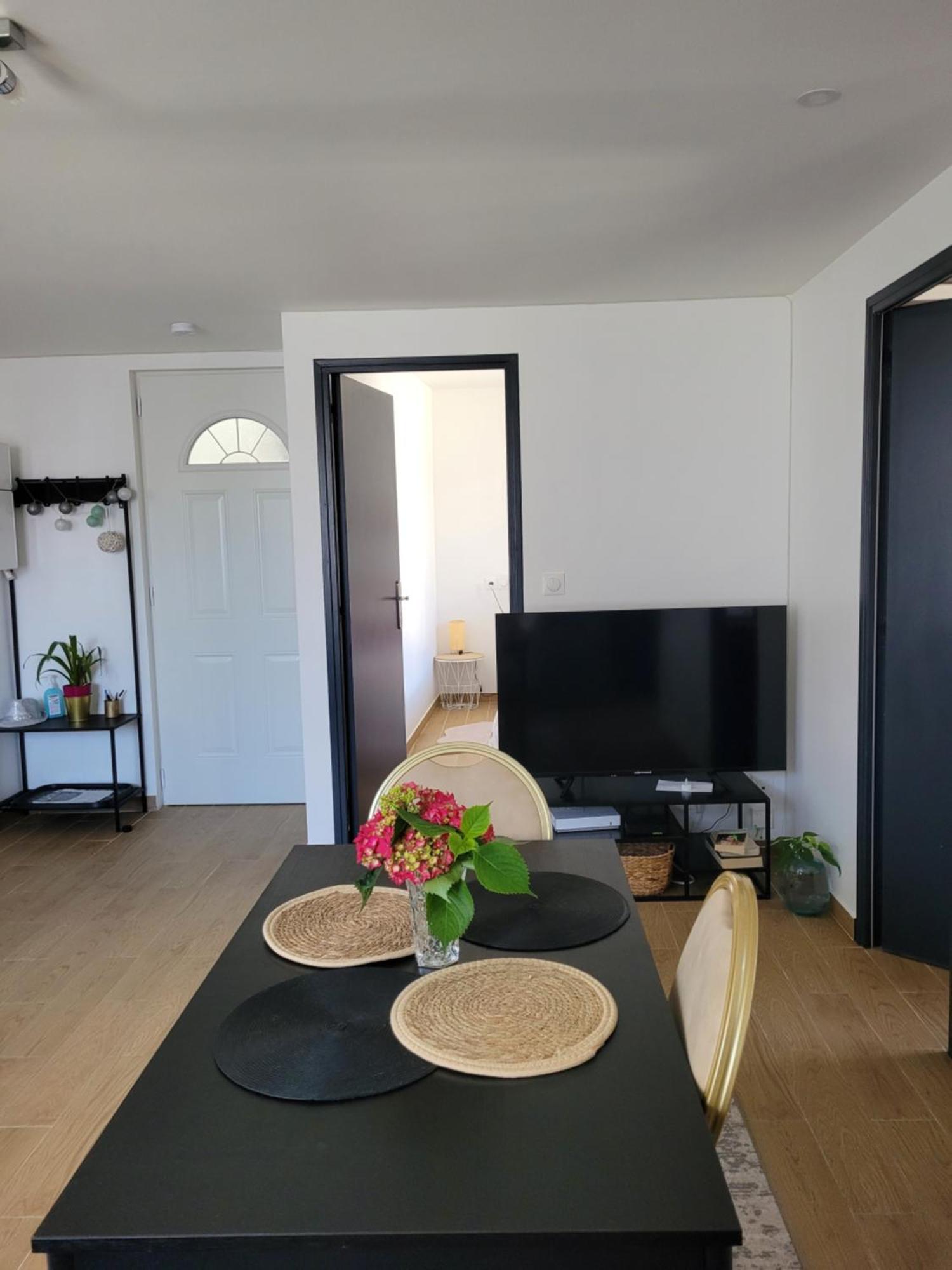 Groslay Appartement Prive A 15Mn De Paris Et Proche Enghien Les Bains חדר תמונה